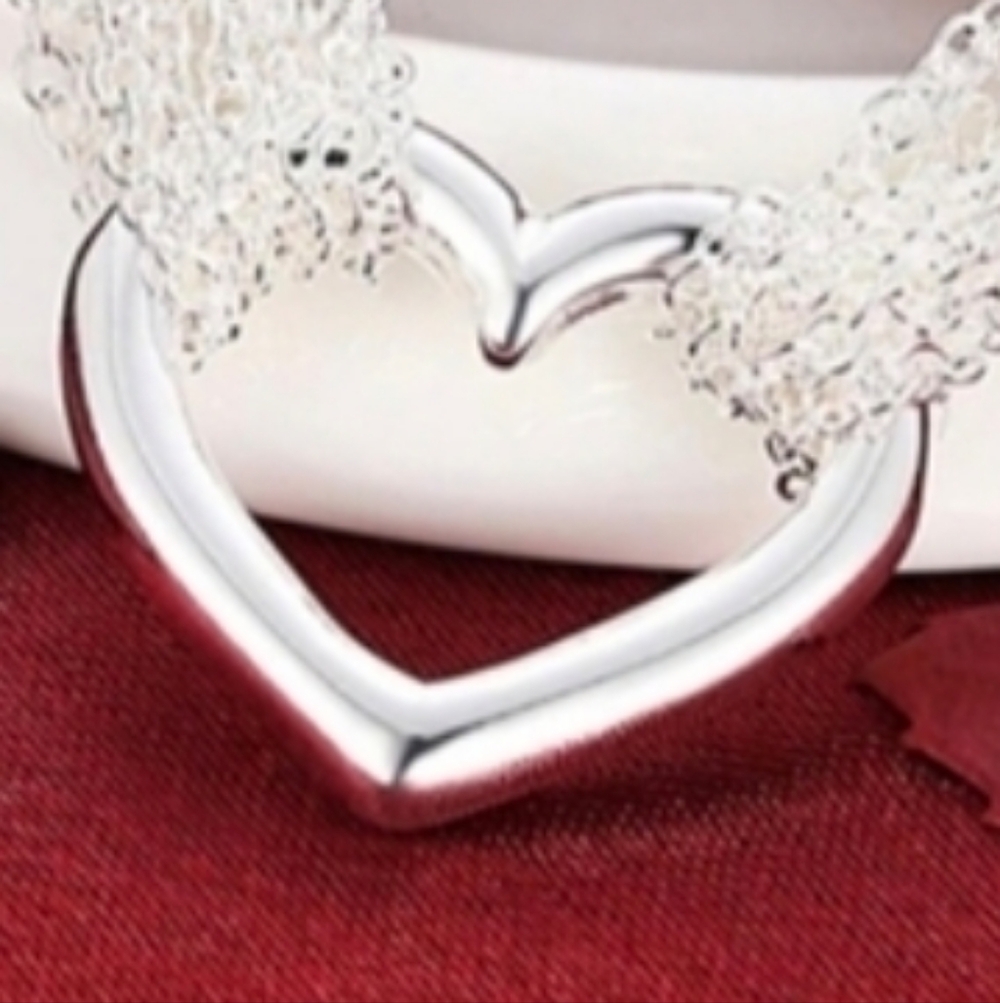 Gorgeous distinctive Heart Necklace - Picture 6 of 13